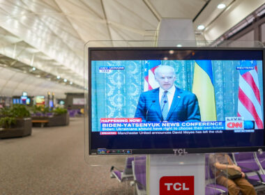 news_broadcasted_at_hong_kong_international_airport.jpg