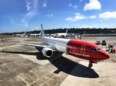 norwegian_air_international__boeing_737-8_max-2.jpg