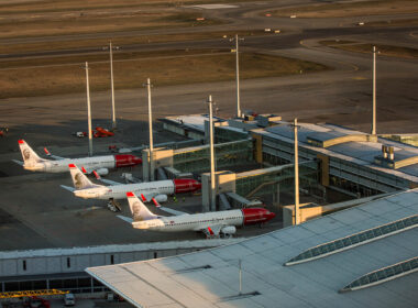 norwegian_aircraft_waiting_at_gates.jpg