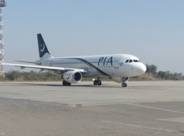 pakistan_international_airlines_airbus_a320-214_ap-bld-1.jpg