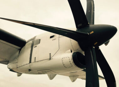 propellor_and_engine_of_an_atr_72_turboprop_airplane-1.jpg