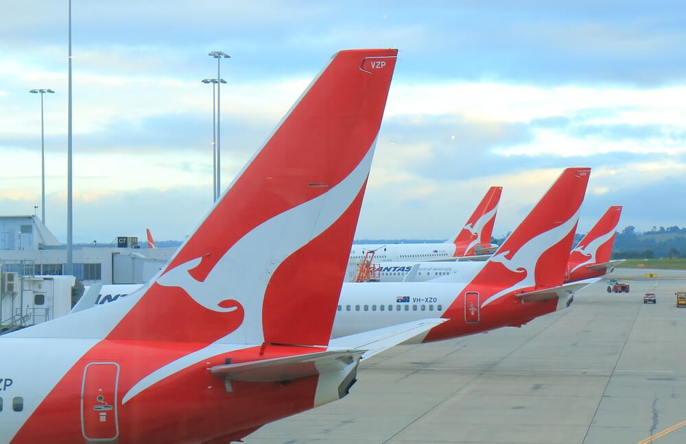 qantas_aircraft_parked_at_melbourne_airport_mel.jpg