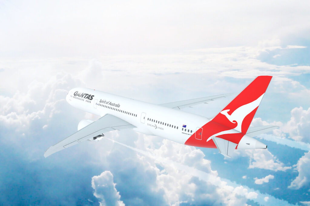 qantas_drops_covid_vax_mandate_for_intl_travelers.jpg