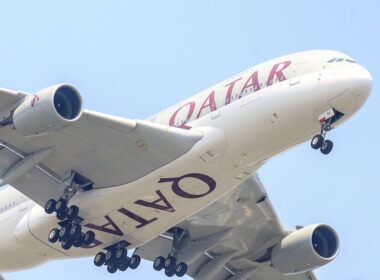 qatar_airways_airbus_a380_landing_at_suvanabhumi_airport_thailand-1.jpg