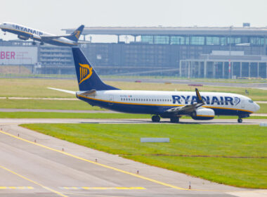 ryanair_aircraft_at_berlin_sxf_airport.jpg