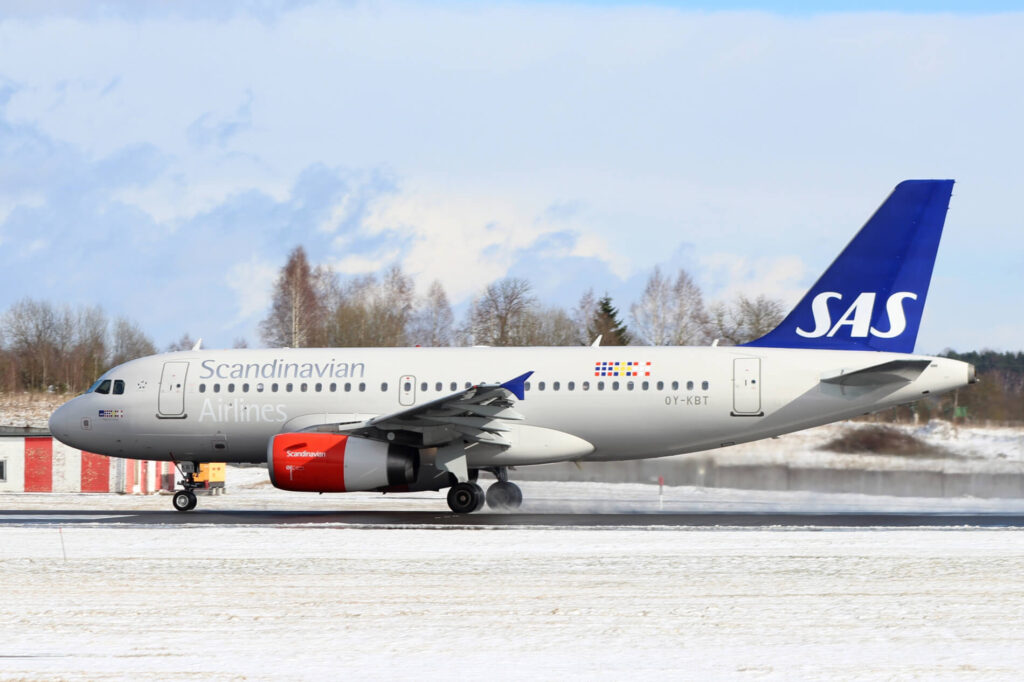 sas_scandinavian_airlines_airbus_a319.jpg