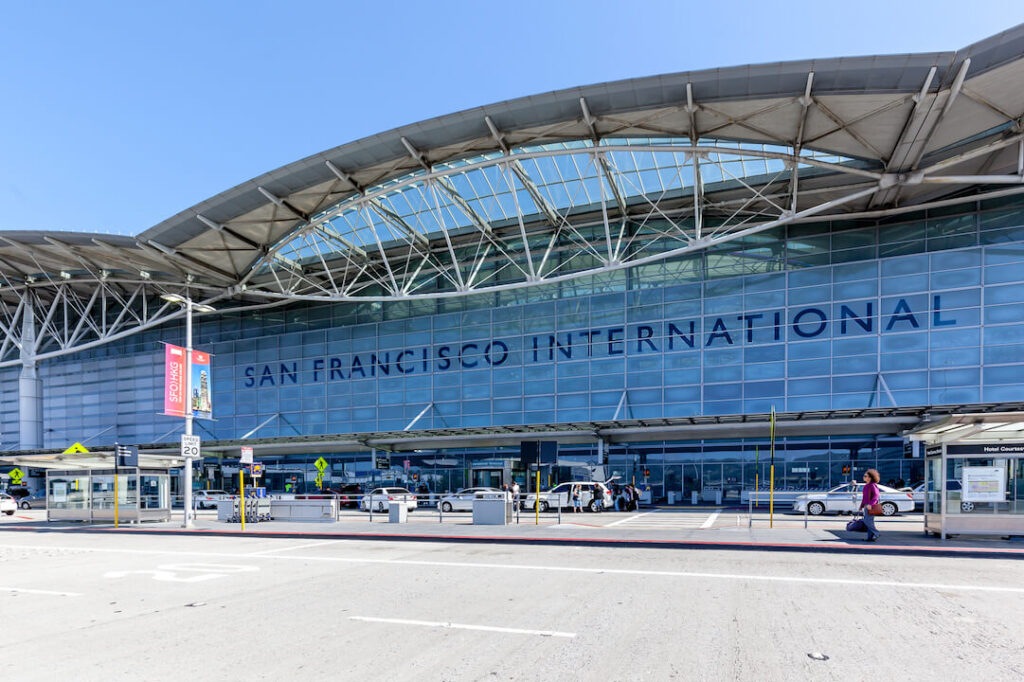 sfo_and_lax_airport_workers_protest_a_day_before_thanksgiving.jpg