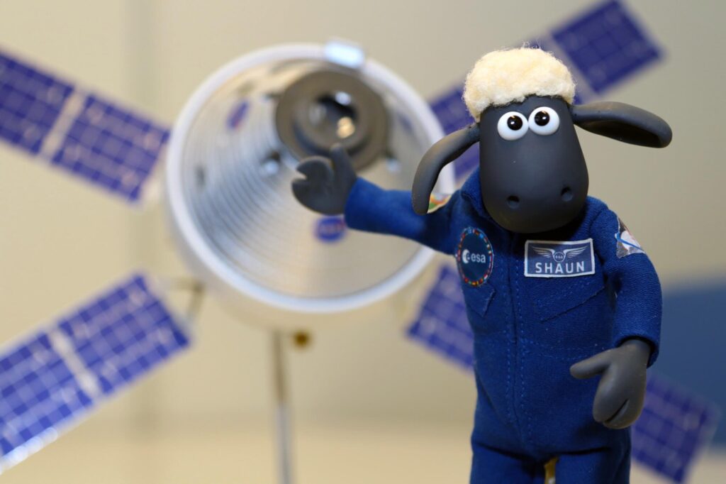 shaun_the_sheep_with_orion_and_european_service_module.jpg