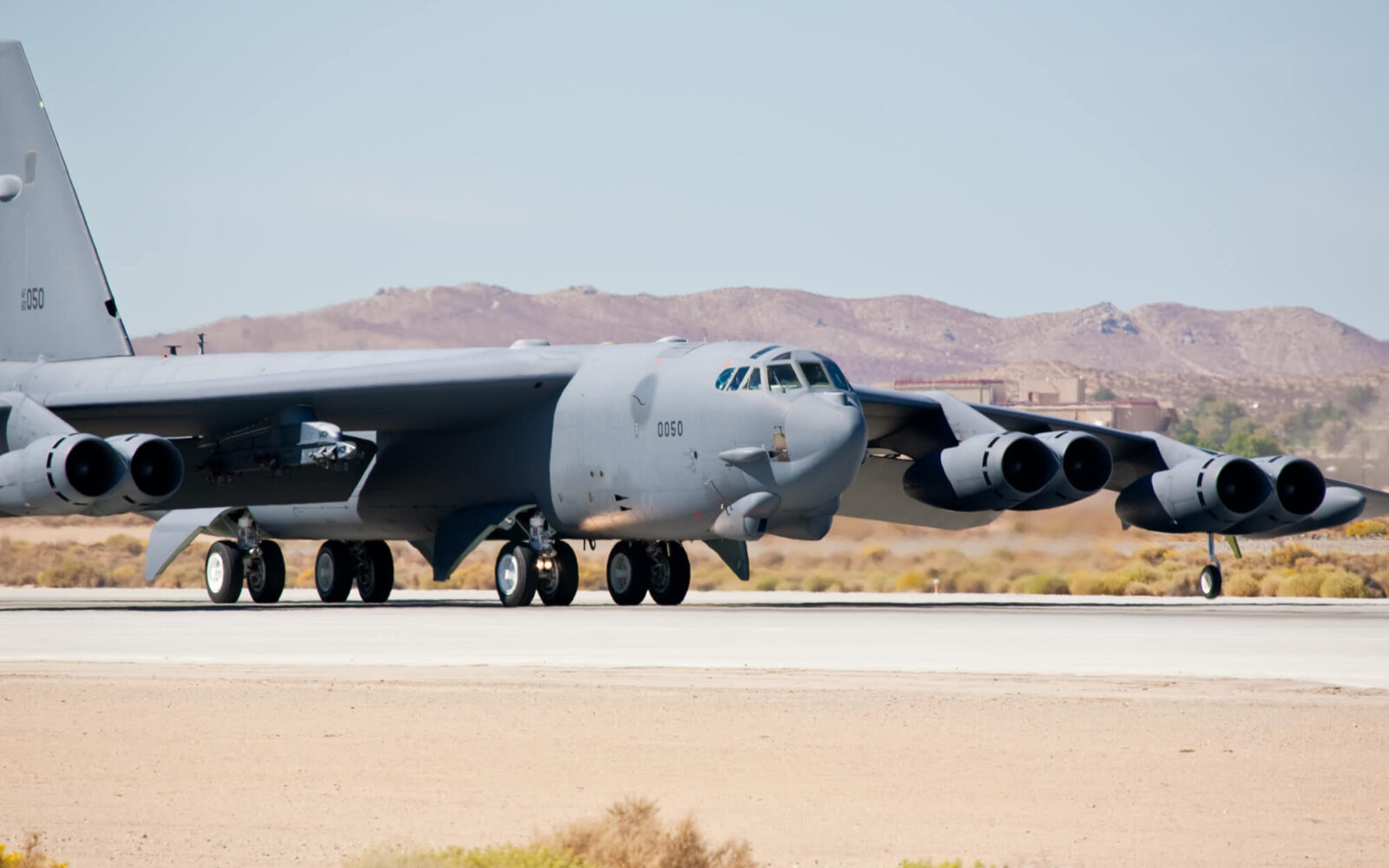 B-52 heavy bombers to undergo radar and electronic protection upgrade ...