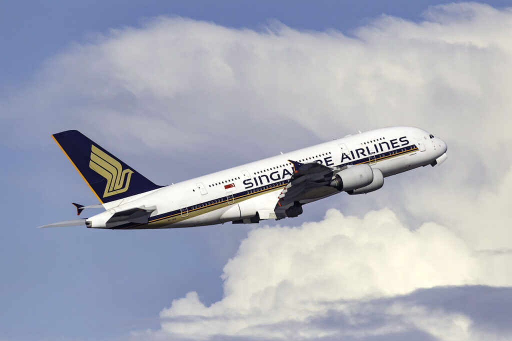 singapore_airlines_a380-2.jpg