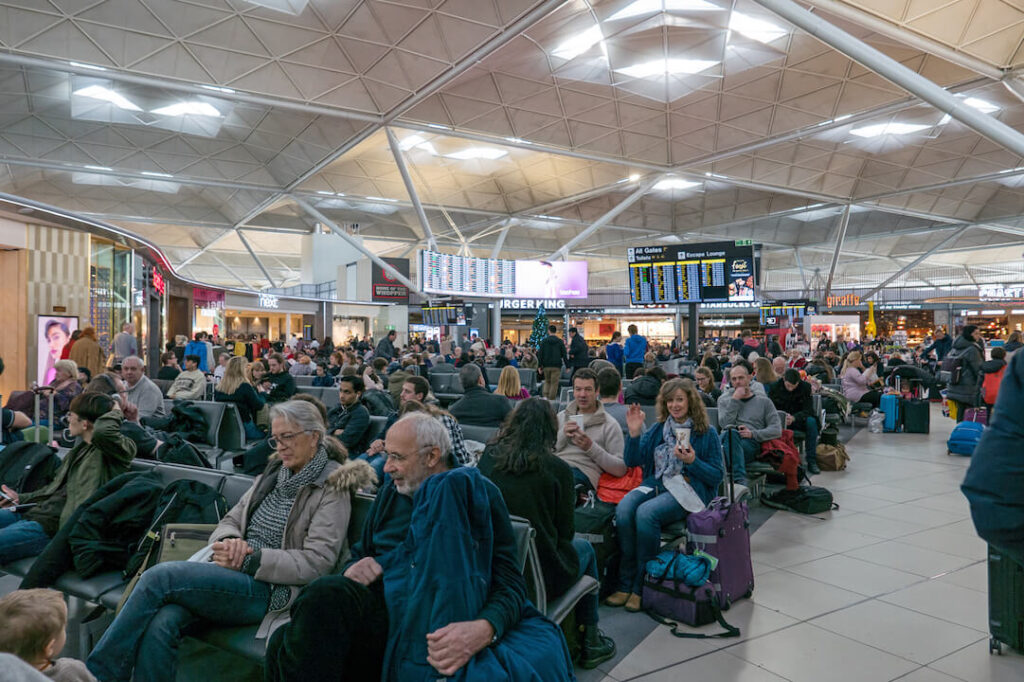 stansted_airport_baggage_issue.jpg