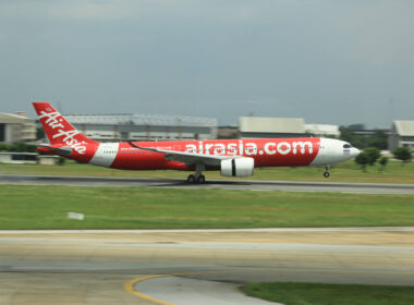 thai_airasia_x_airbus_a330neo_landing_in_bangkok_thailand.jpg