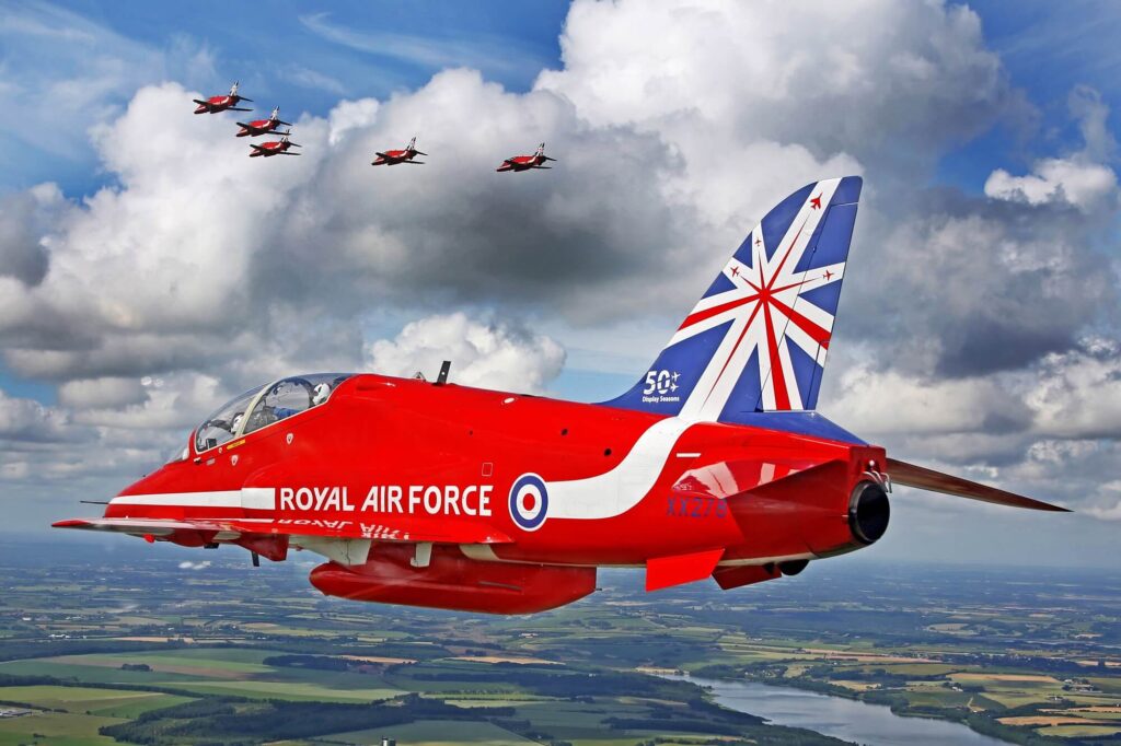 the_red_arrows_the_air_display_team_of_the_royal_air_force.jpg