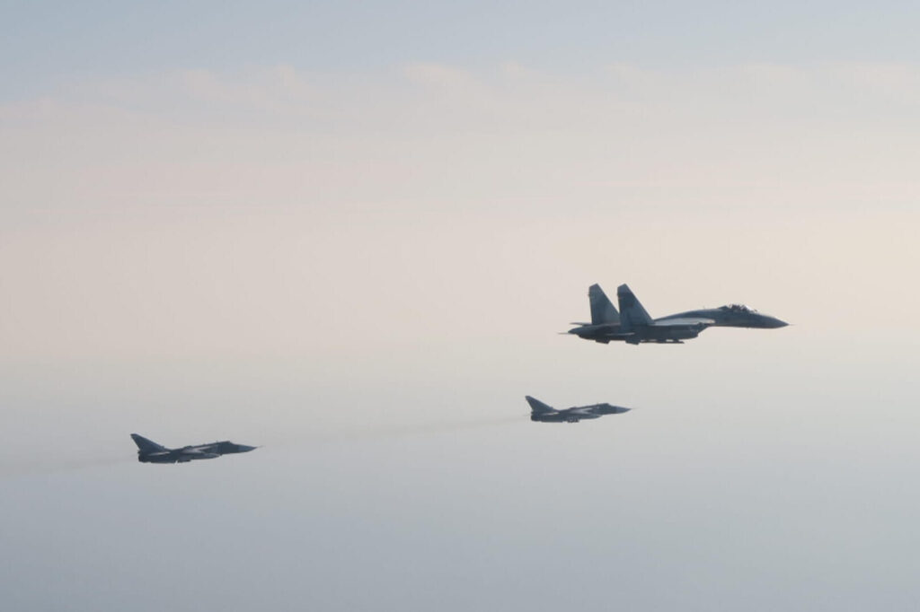 the_russian_flight_group_photographed_by_swedish_gripens.jpg