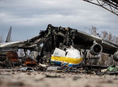 the_wreckage_of_the_original_antonov_an-225_mriya_aircraft-5.jpg