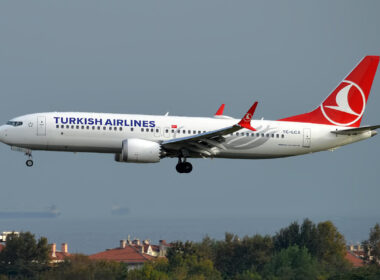 turkish_airlines_tc-lca_boeing_737-8_max_44575165144.jpg