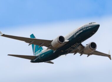 uk_caa_ungrounds_boeing_737_max.jpg