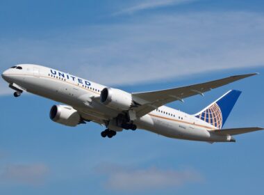 united_b787.jpg