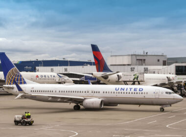 us_airlines_in_seattle_tacoma_airport.jpg