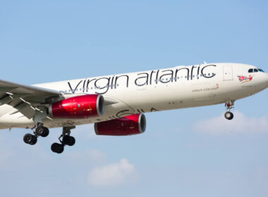 virgin_atlantic_airbus_a330_landing_at_miami_international_airport_mia-2.jpg