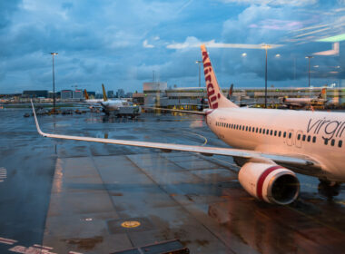 virgin_australia_aircraft_on_parking_bay_in_sydney-1.jpg