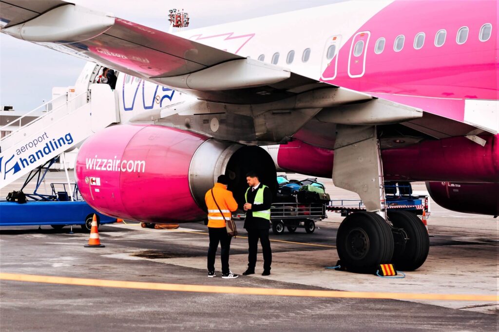 wizz_air_aircraft_at_kiv_airport.jpg