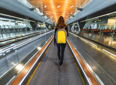 woman_walking_in_doha_airport_in_qatar.jpg