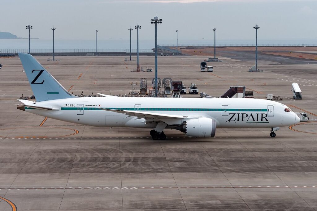 zip_air_boeing_787_dreamliner.jpg